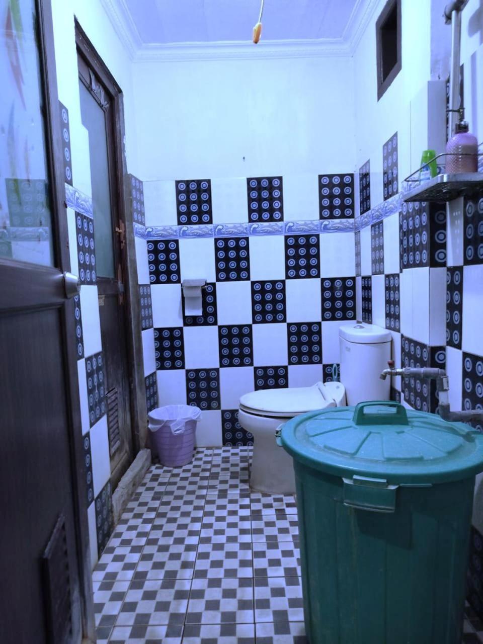 Kurnia Homestay Ternate Exteriér fotografie
